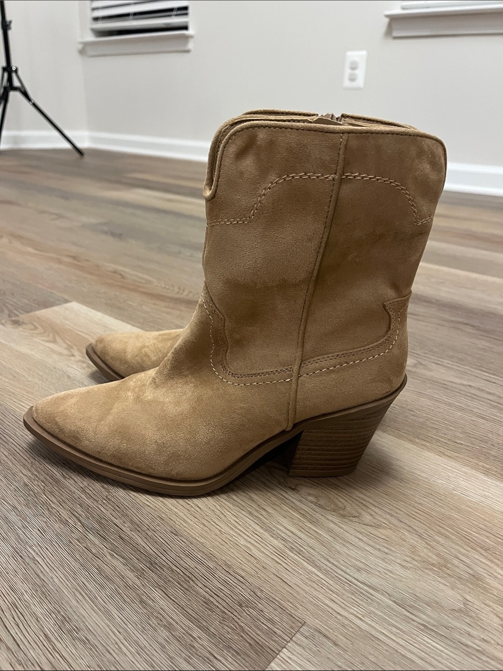 Universal Threads Suede Western Ankle Boots in Tan - Women